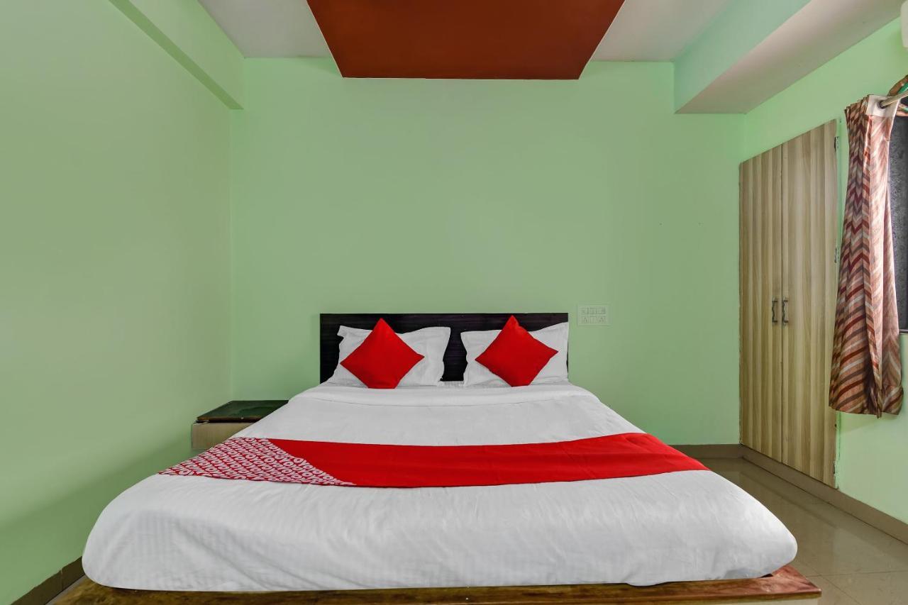 Oyo Hotel Samarth Lodge Solapur Dış mekan fotoğraf
